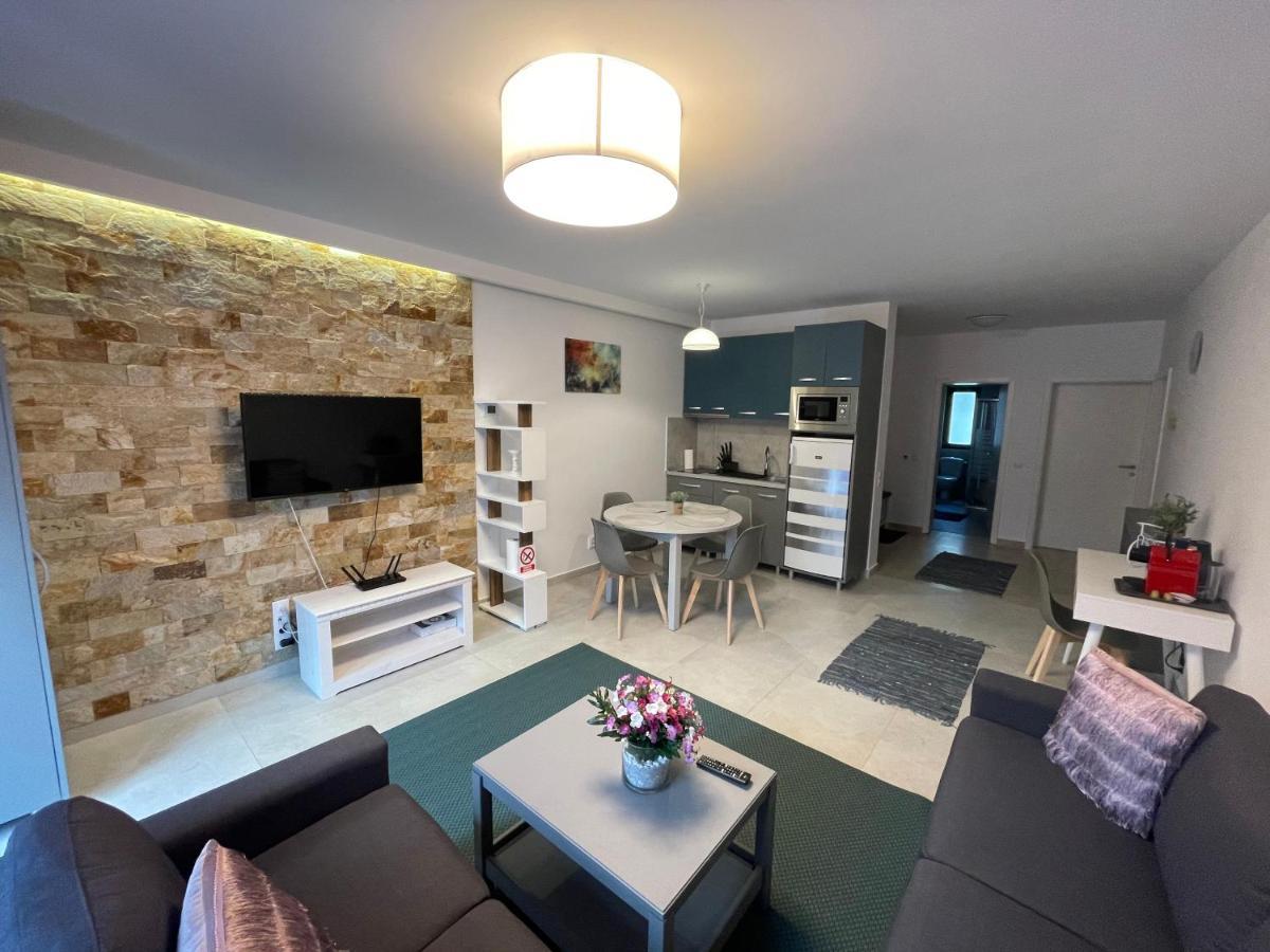 Castle Residence Apt. Zamorei بوستين المظهر الخارجي الصورة